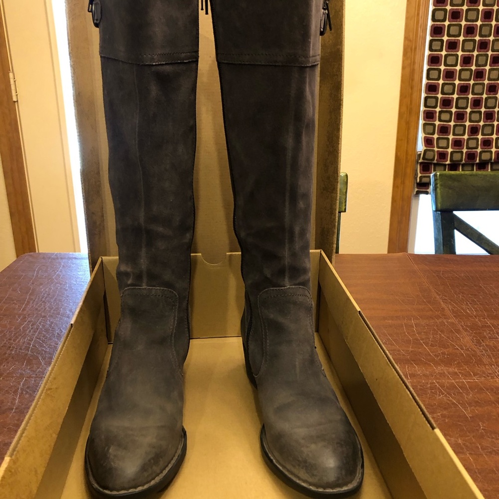 BORN Fannar Grey Women’s Boots, Size 7